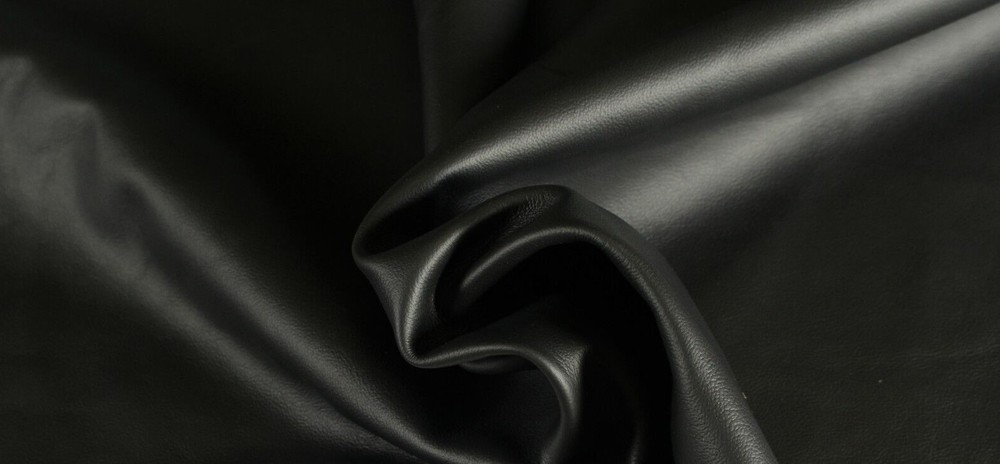 BEAUTIFUL BLACK LEATHER SMOOTH GRAIN ZE 25