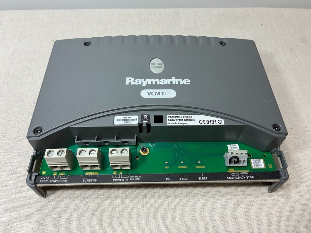 Raymarine VCM100 Voltage Converter E52091 For Digital Open Array Radar TESTED!