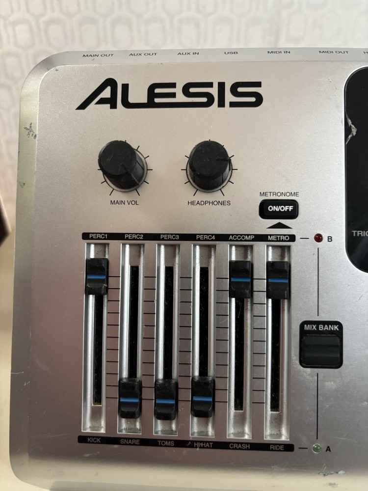 Alesis DM10 High Definition Drum Module -READ- Brain Silver