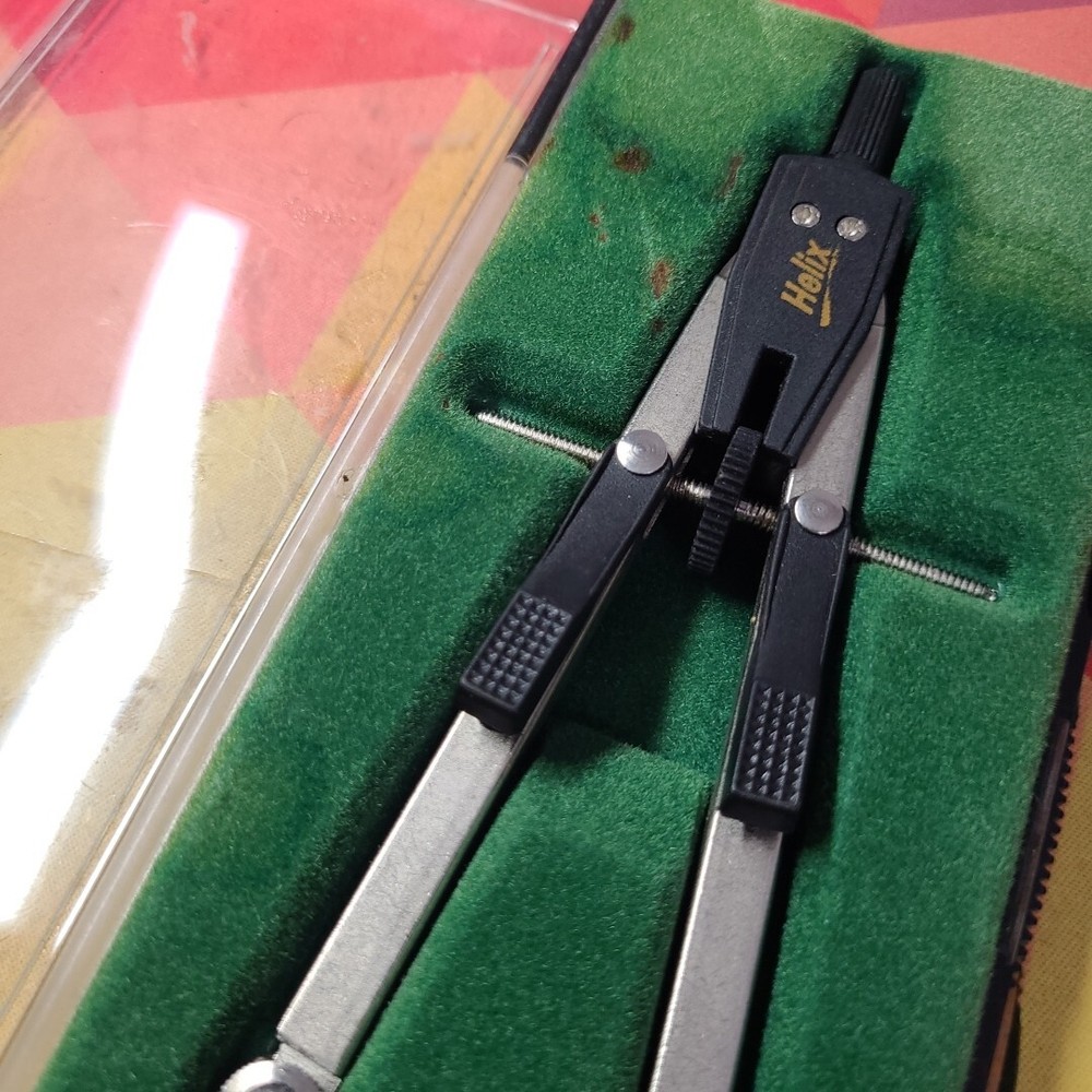 Helix Professional Quick Release Compass and Storage Case! Push Button Release