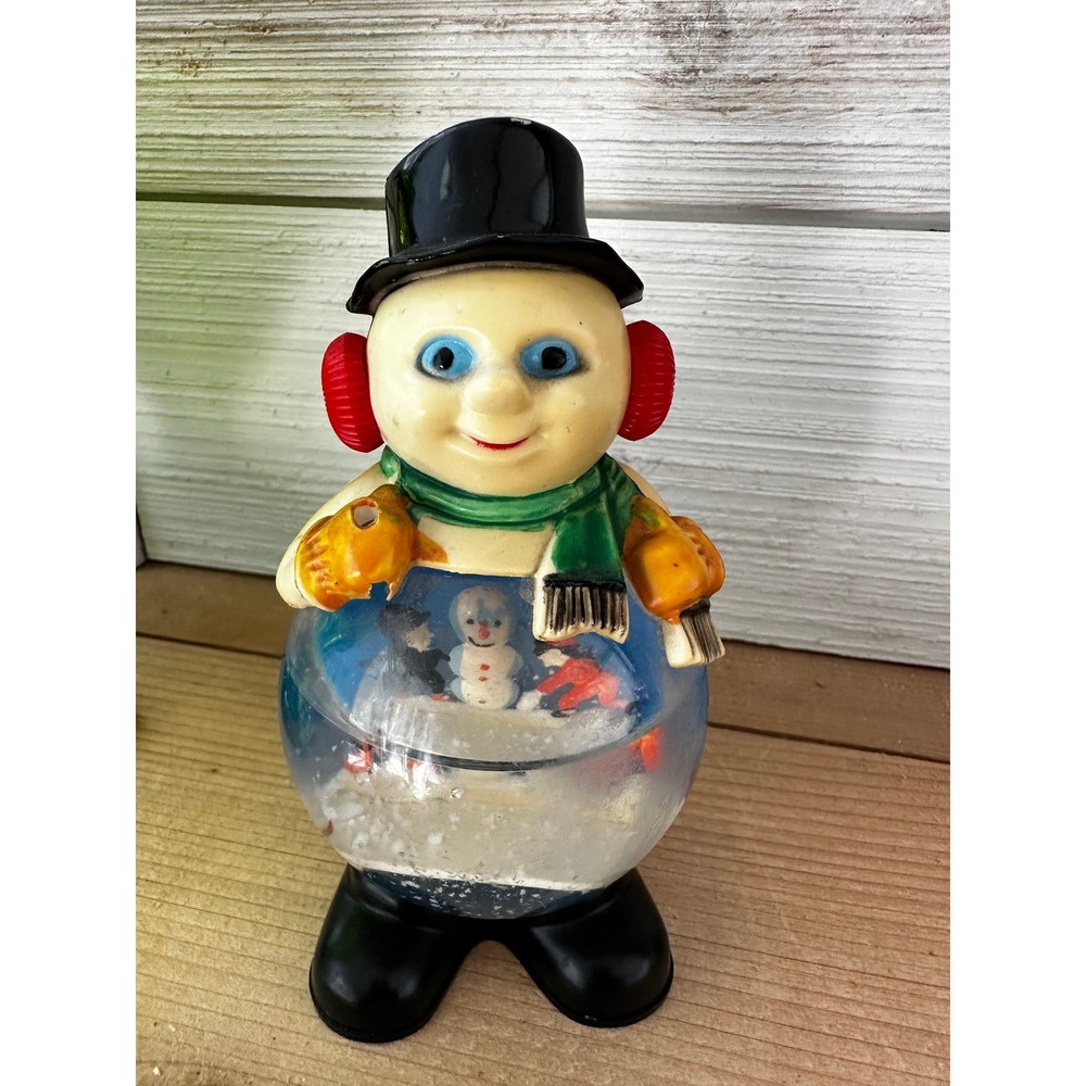 Vintage Snowman Snowglobe