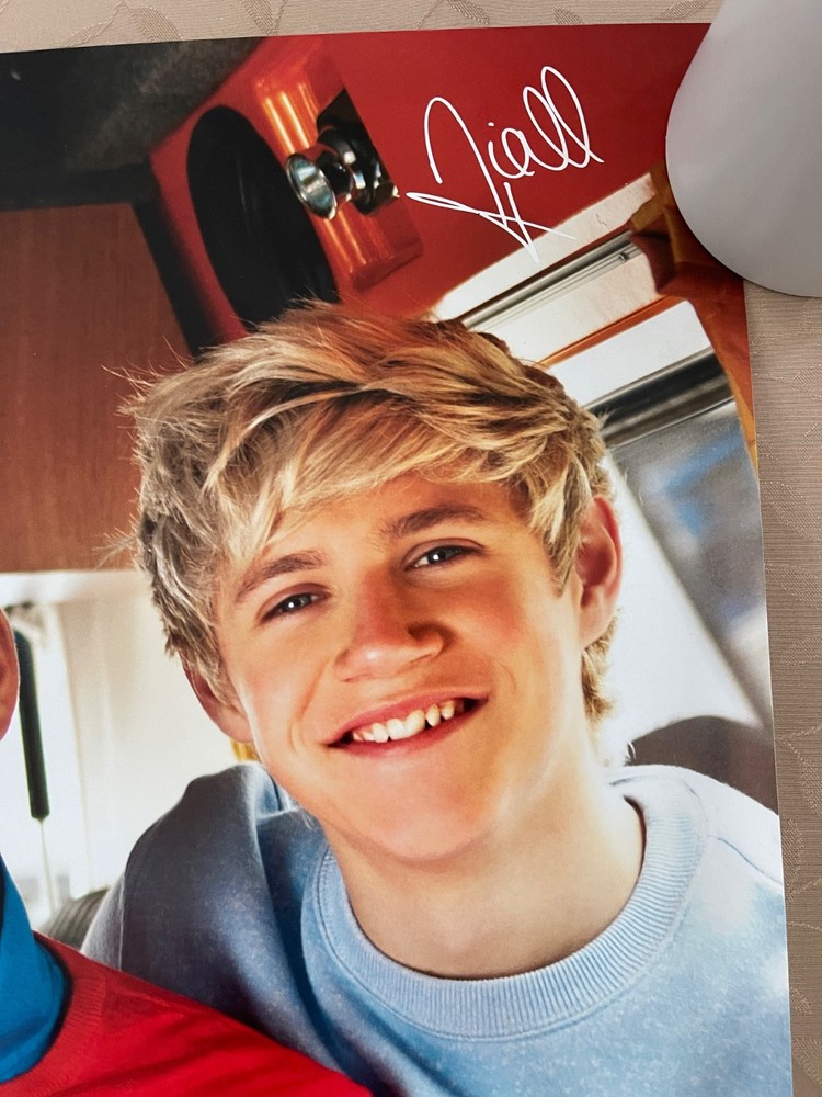 ONE DIRECTION , MUSIC BAND,AUTHENTIC LICENSED 2011 POSTER