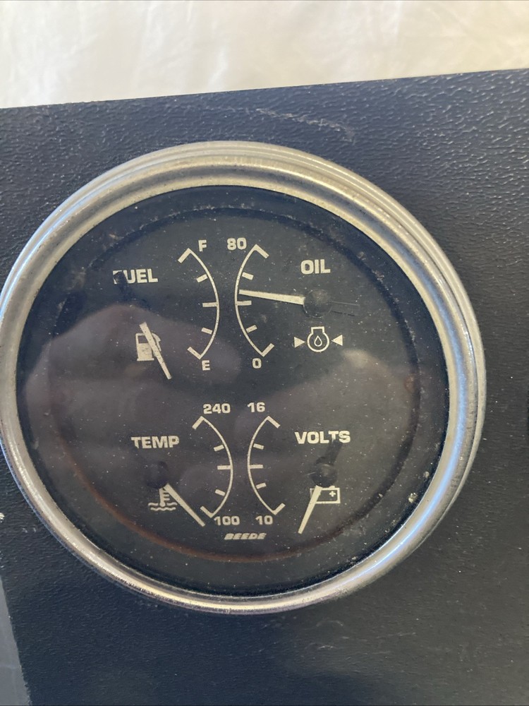 MARINE ENGINE INSTRUMENT PANEL BEEDE GAUGES