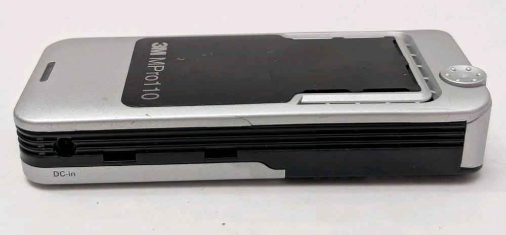 3M Micro Professional Projector MPro110 TESTED & WORKING No VGA CABLE
