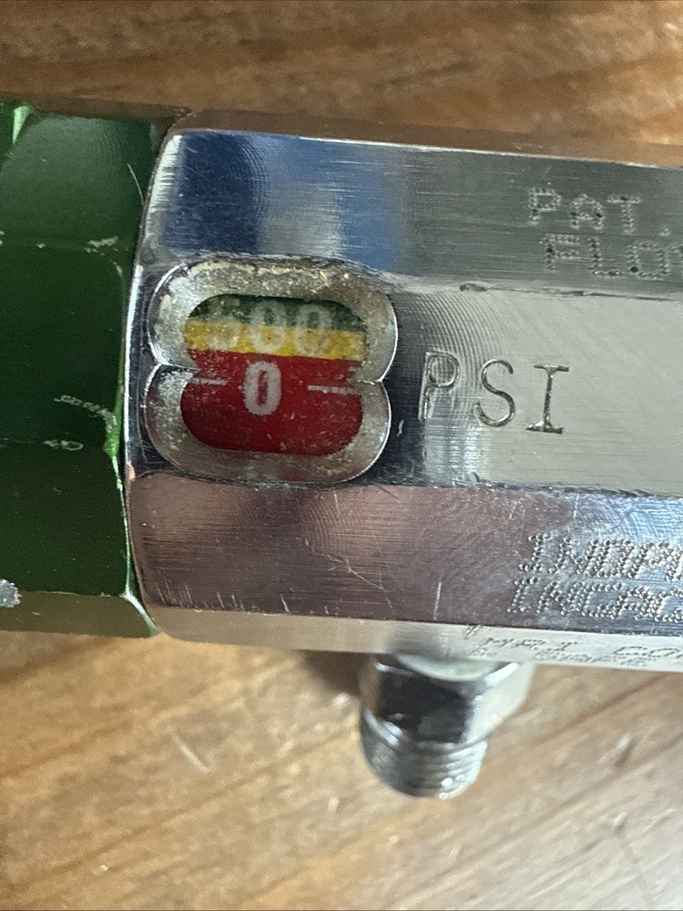 Flotec, Inc. Heavy Duty Oxygen Regulator - Green / Silver - Untested