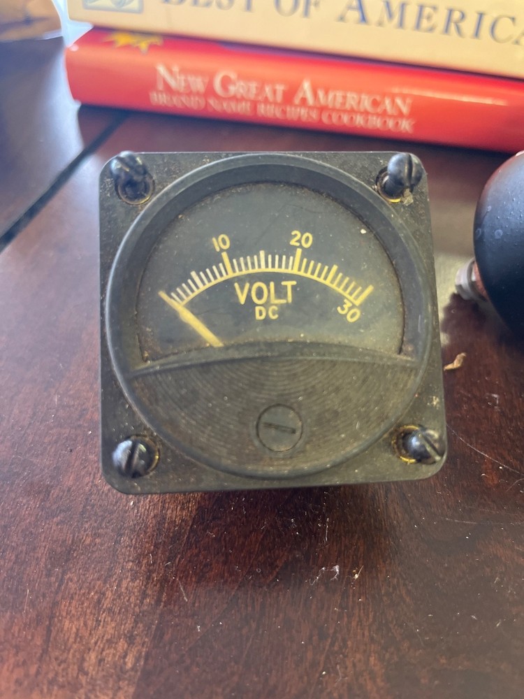 vintage A&M Instruments DC voltmeter