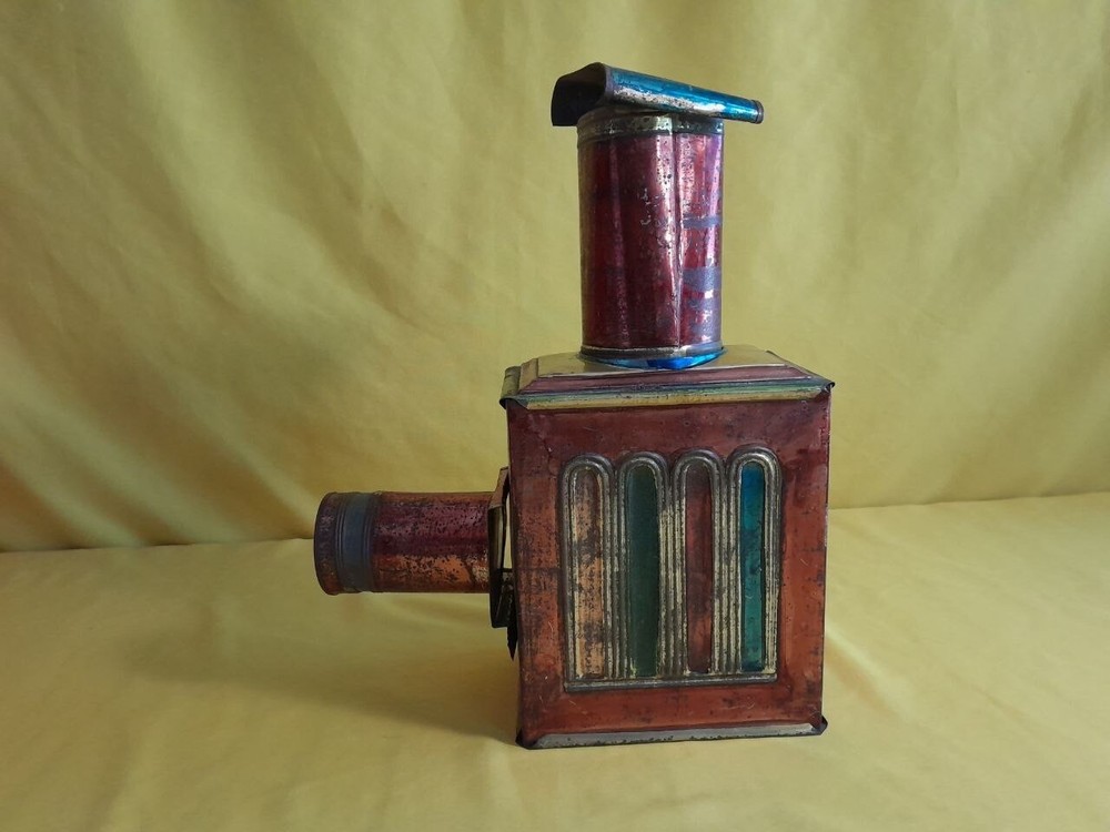 1885 RARE ANTIQUE MAGIC LANTERN PROJECTOR MEDAILLON LAPIERRE POLYCHROME 14”
