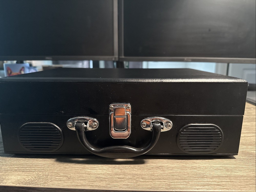Numark PT01 Touring Portable Suitcase Turntable