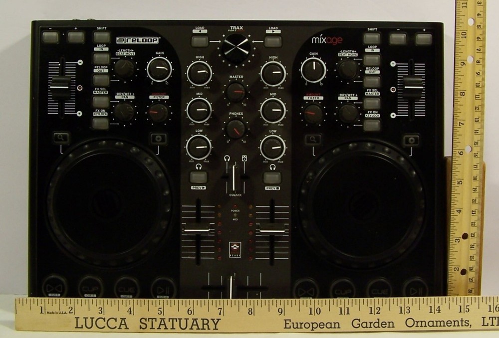 Reloop MIXAGE MK2 Interface Edition Professional DJ-USB/MIDI Controller