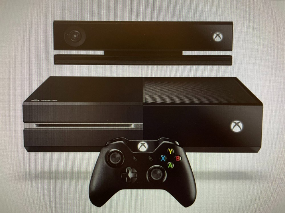PREOWNED Xbox One Console with Kinect Bundle (Includes Chat Headset)