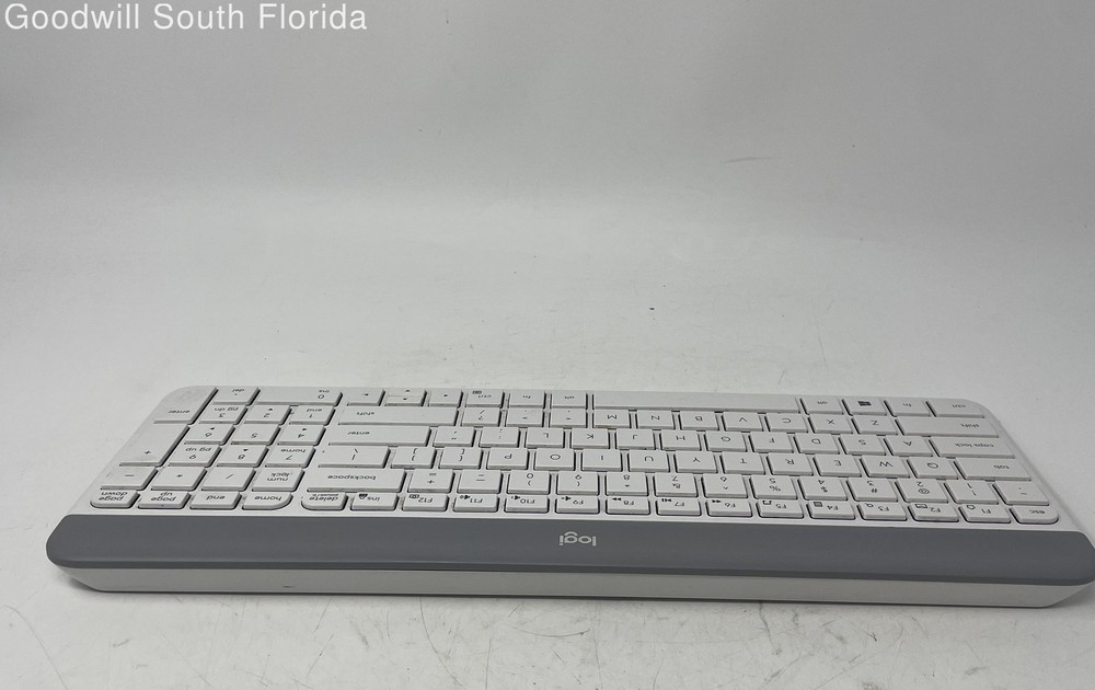 Logitech White Standard Wireless Keyboard With Mouse Not Tested