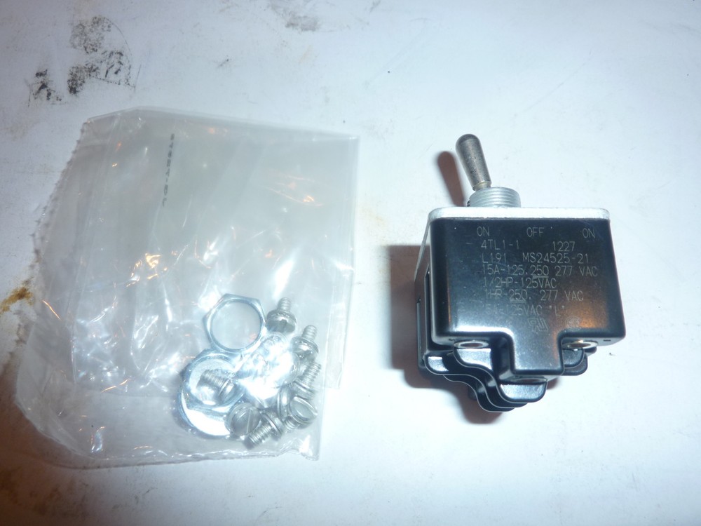 Honeywell 4TL1-1 Toggle Switch