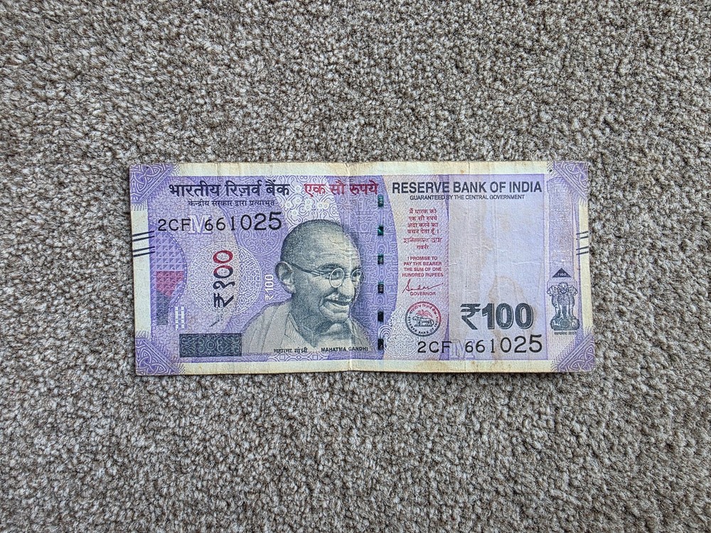India 100 rupees note 2022