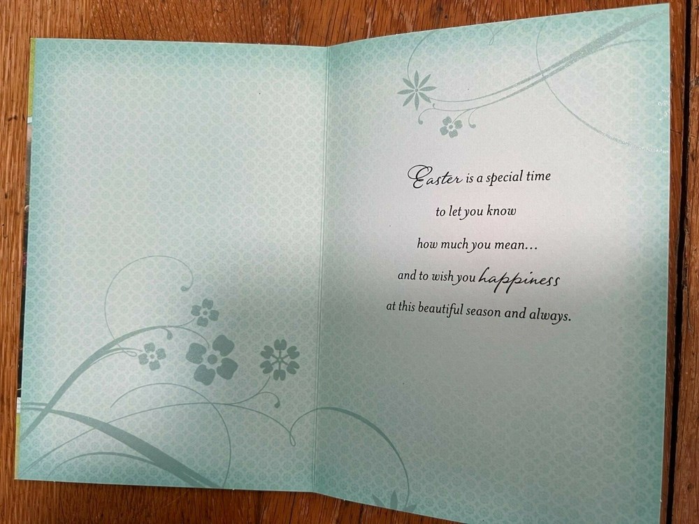 Hallmark Easter Greeting Card "Happy Easter" -Easter is a special time."NEW(A12)