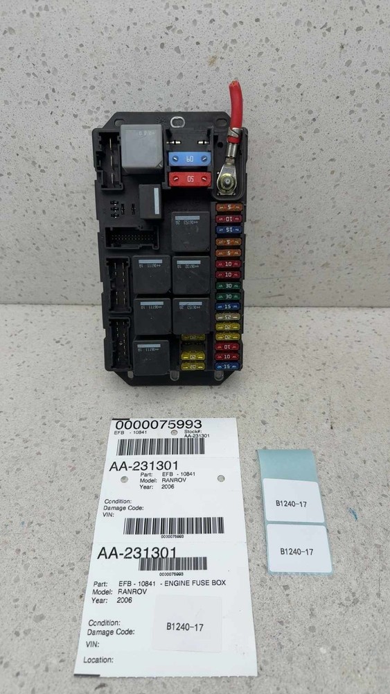 03 04 05 06 RANGE ROVER Engine Fuse Box