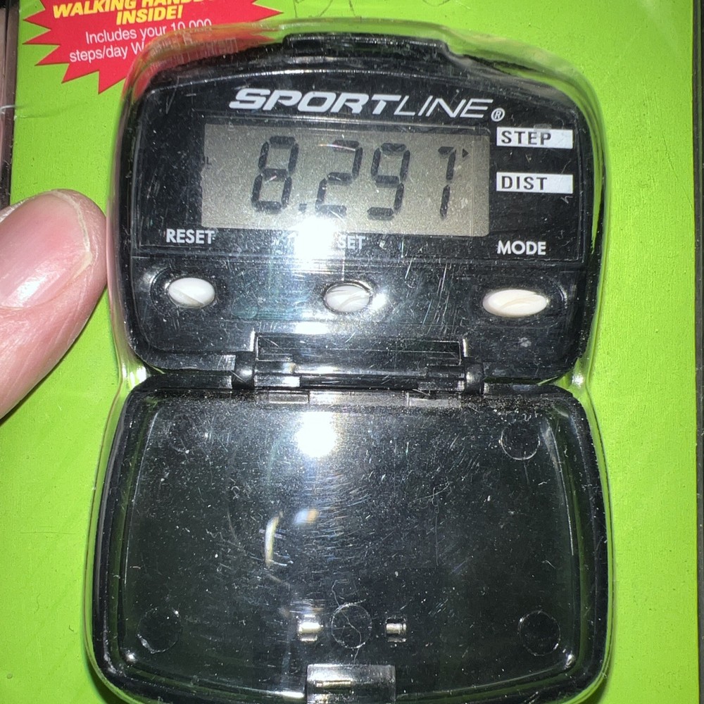 NIP Sportlime Deluxe Step & Distance Pedometer