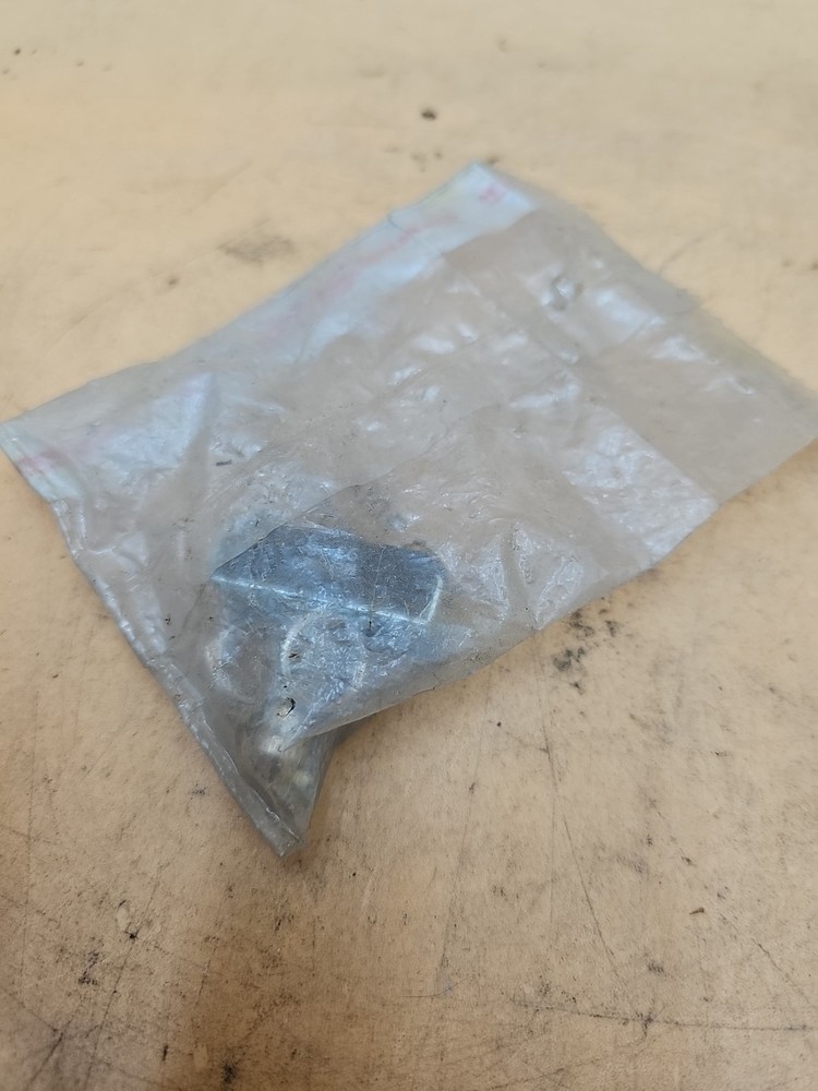 Carling Switch 170-XG1 Toggle Switch