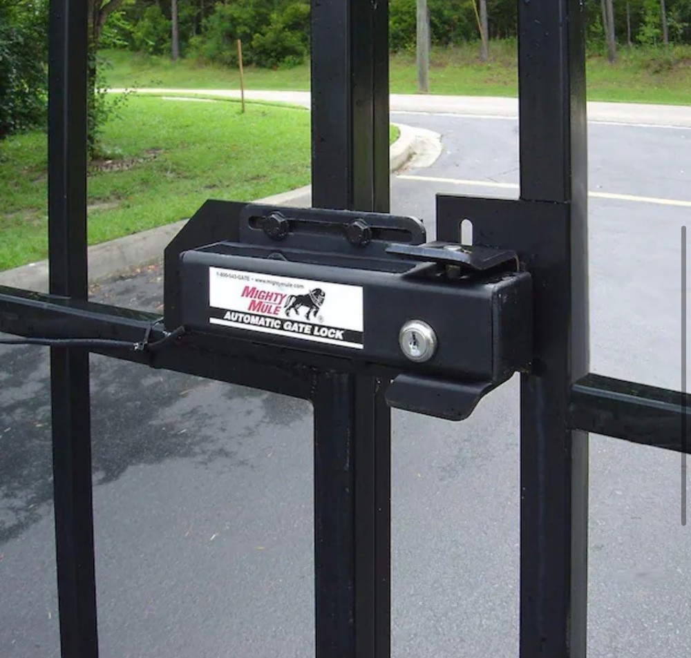 Mighty Mule Automatic Gate Lock for Single & Dual Swing Gate Openers FM143