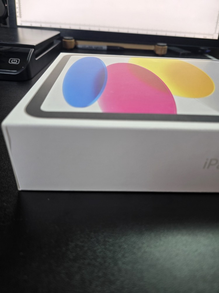 iPad box 10th Generation Silver 64GB EMPTY BOX ONLY