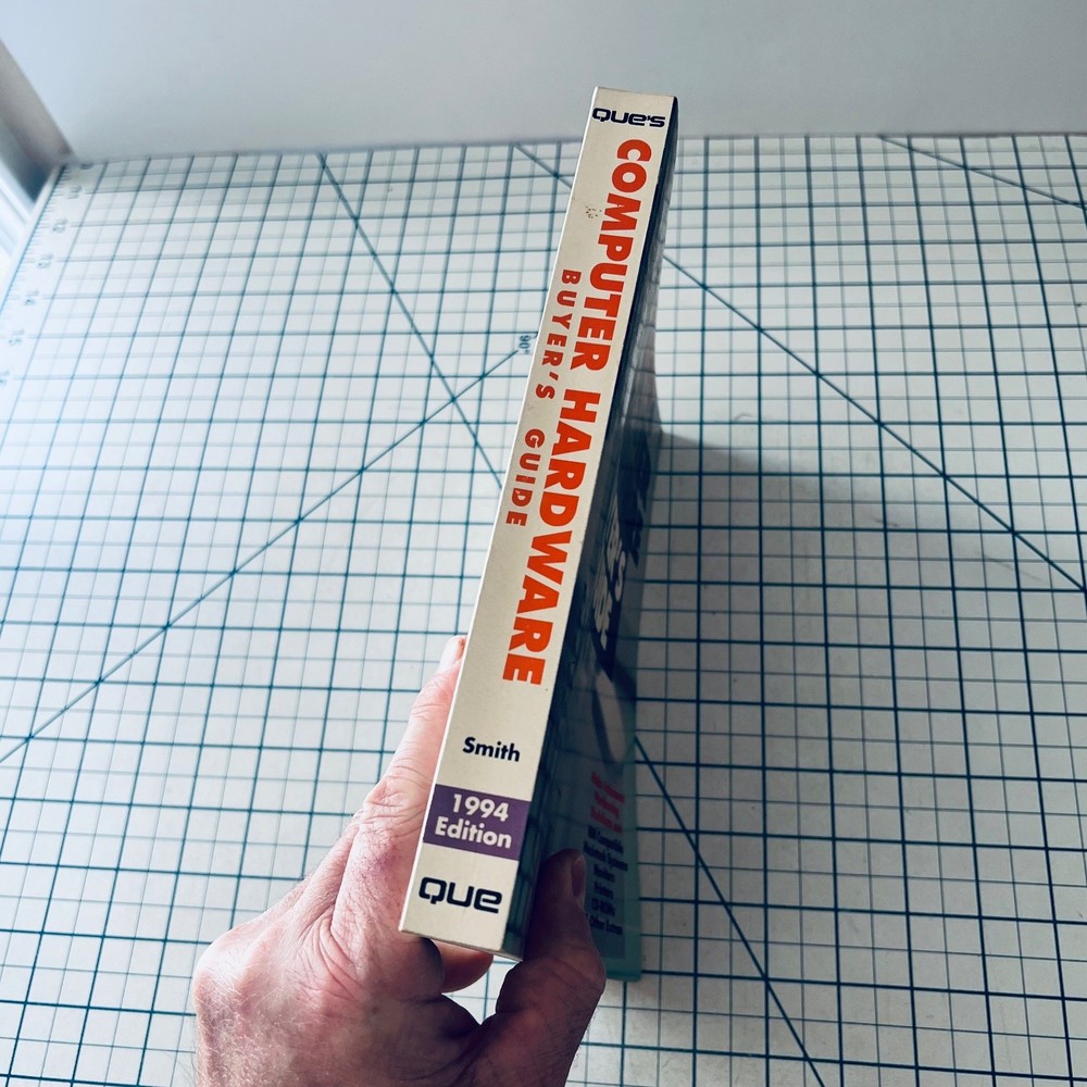 Que's 1994 Computer Hardware Buyer's Guide Book IBM Mac Vintage PC Computing
