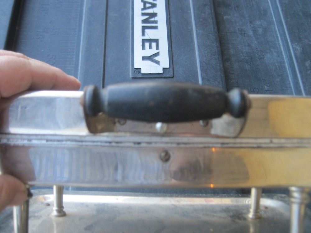 ANTIQUE WAFFLE MAKER WITH NO CORD MADE BY UNIVERSAL
