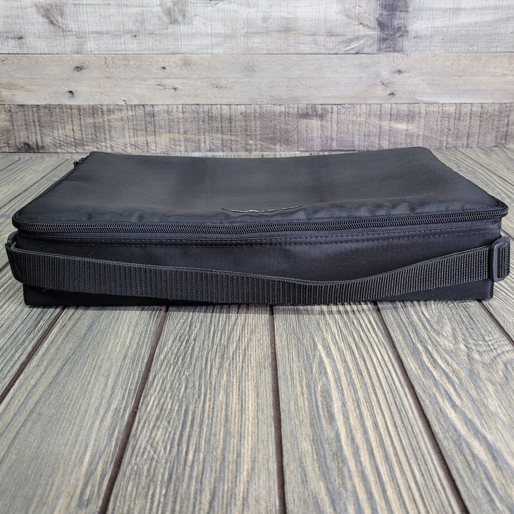 1990s Case Logic 30 Cassette Tape Carrying Case Adjustable Strap Vintage EUC