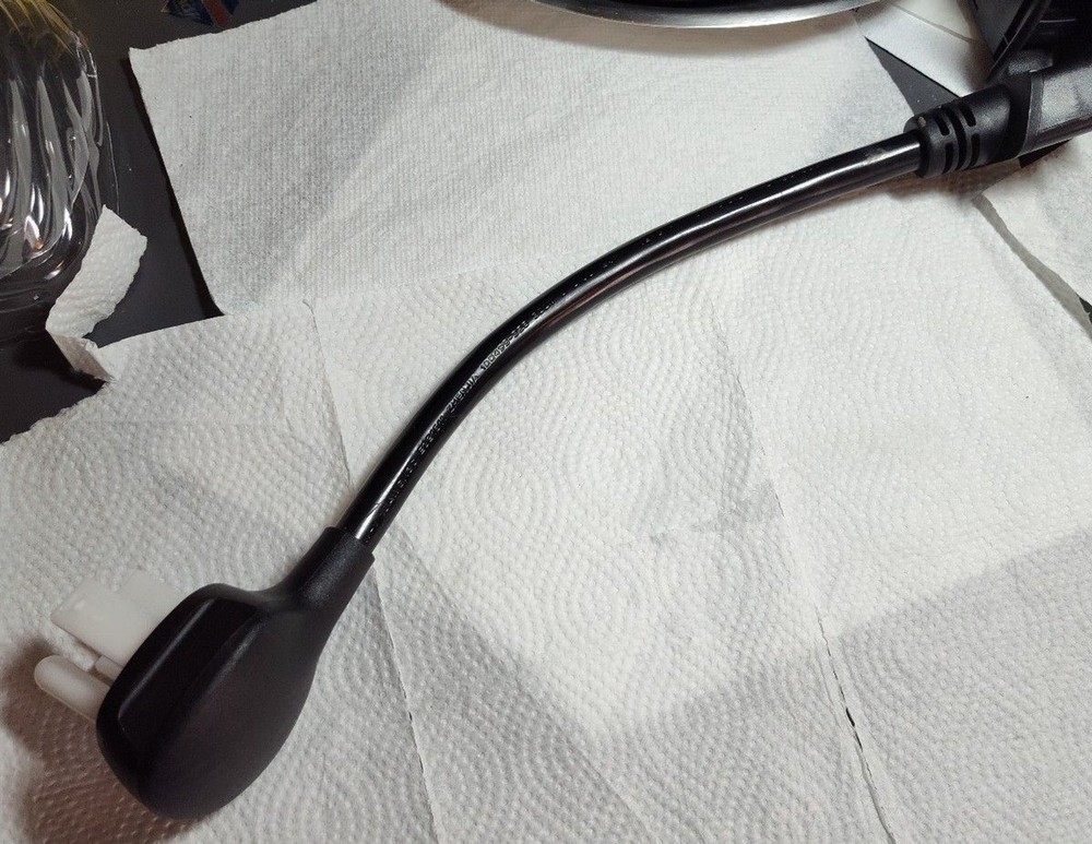 TESLA NEMA 5-15 Adapter
