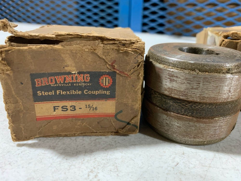 One Browning FS3 15/16" Flexible Coupling Both Halves & Bushing, NOS