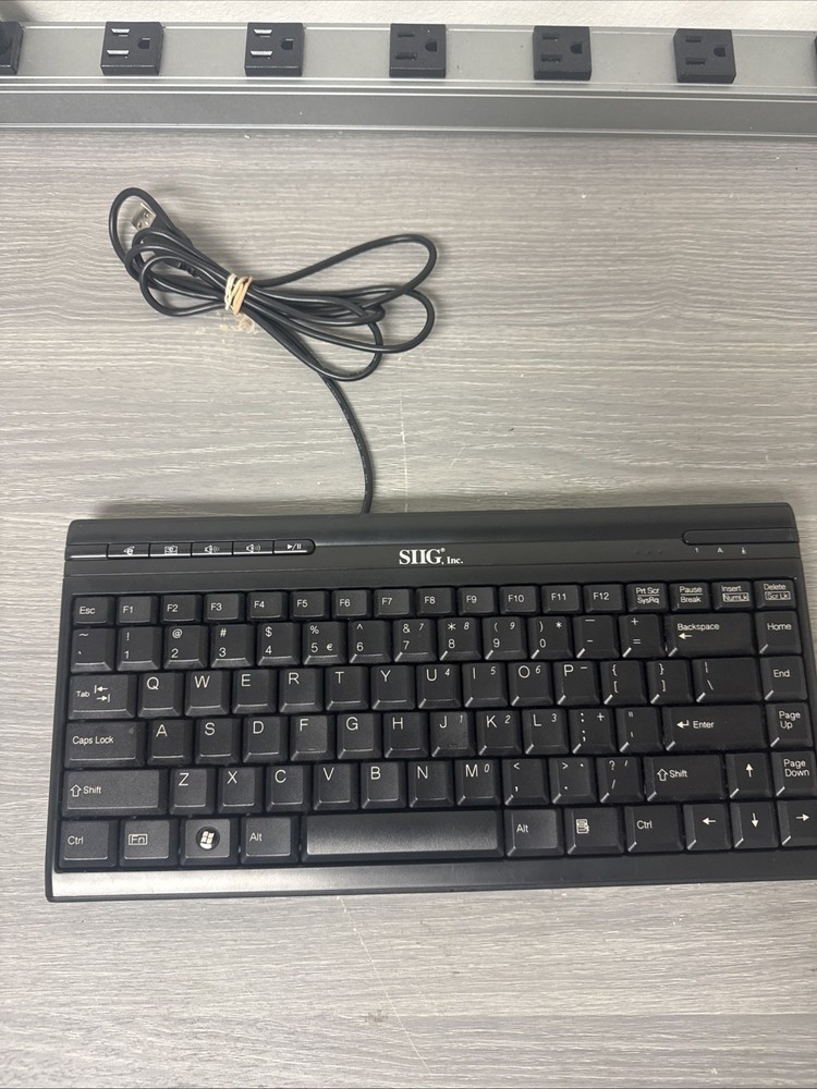 SIIG USB Mini Multimedia Keyboard