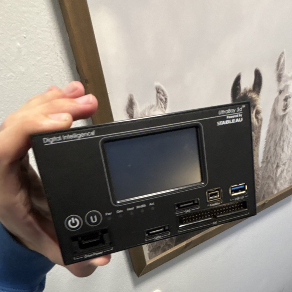 Digital Intelligence UltraBay 3D Forensic Workstation Powered by Tableau