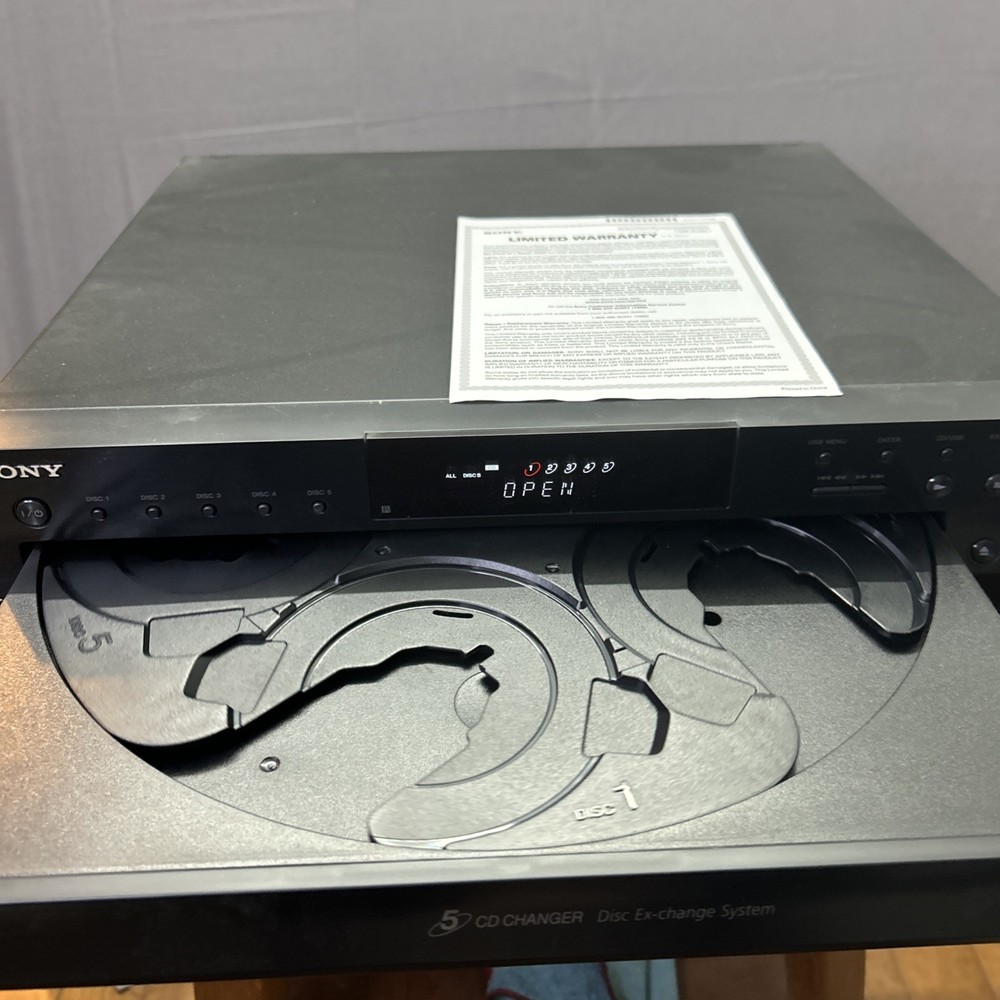 Sony CDP-CE500 5-Disc Compact Disc CD Player Changer W/ Remote