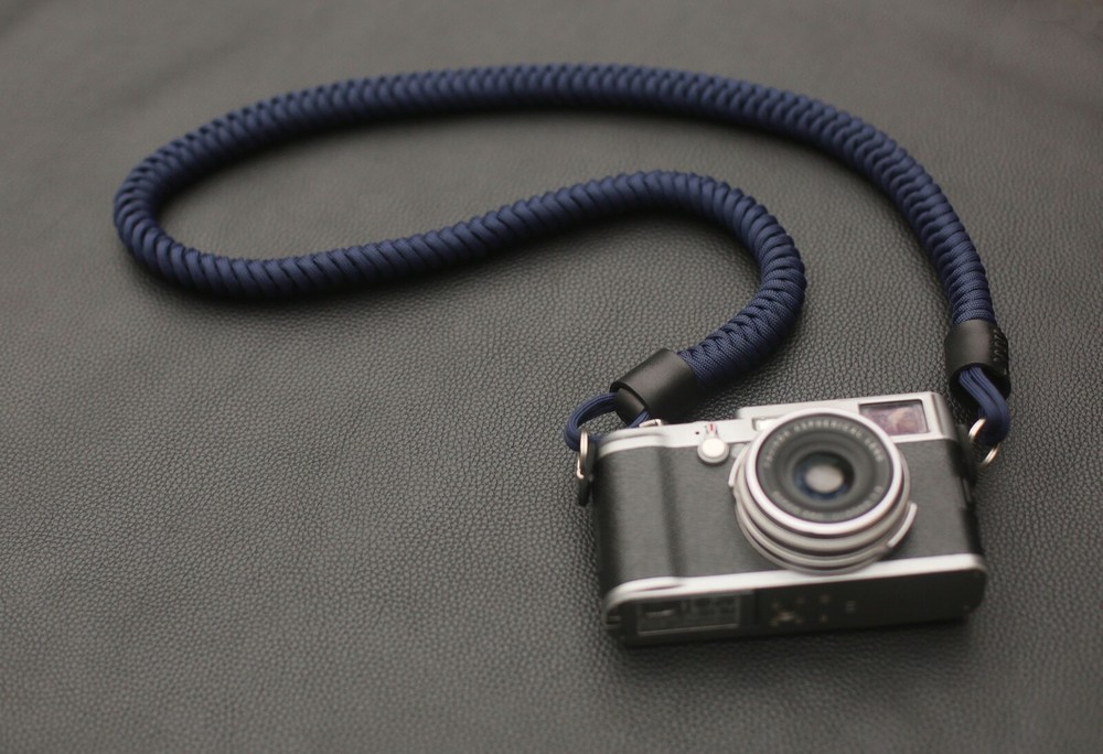 Navy blue hand knitting decompression camera strap