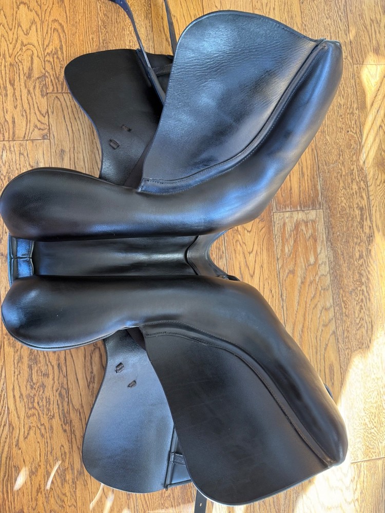 dressage saddle