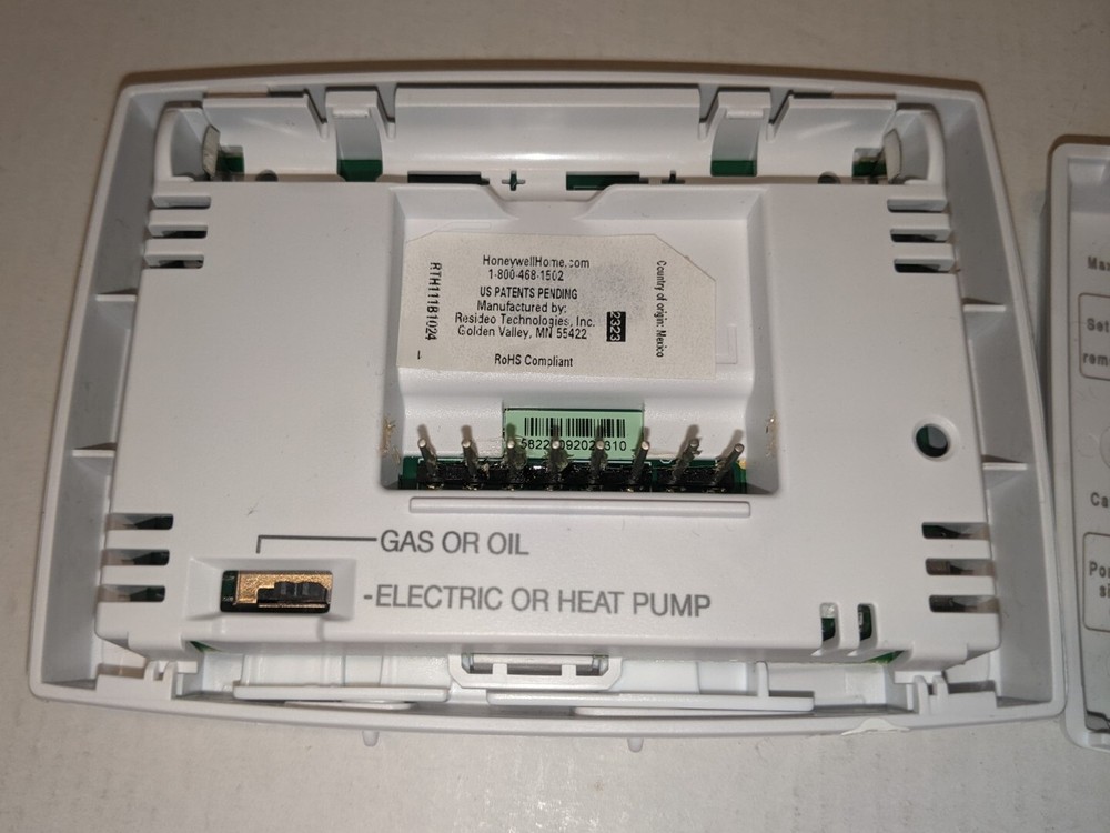 Honeywell RTH111B1024 Digital Non-Programmable Thermostat