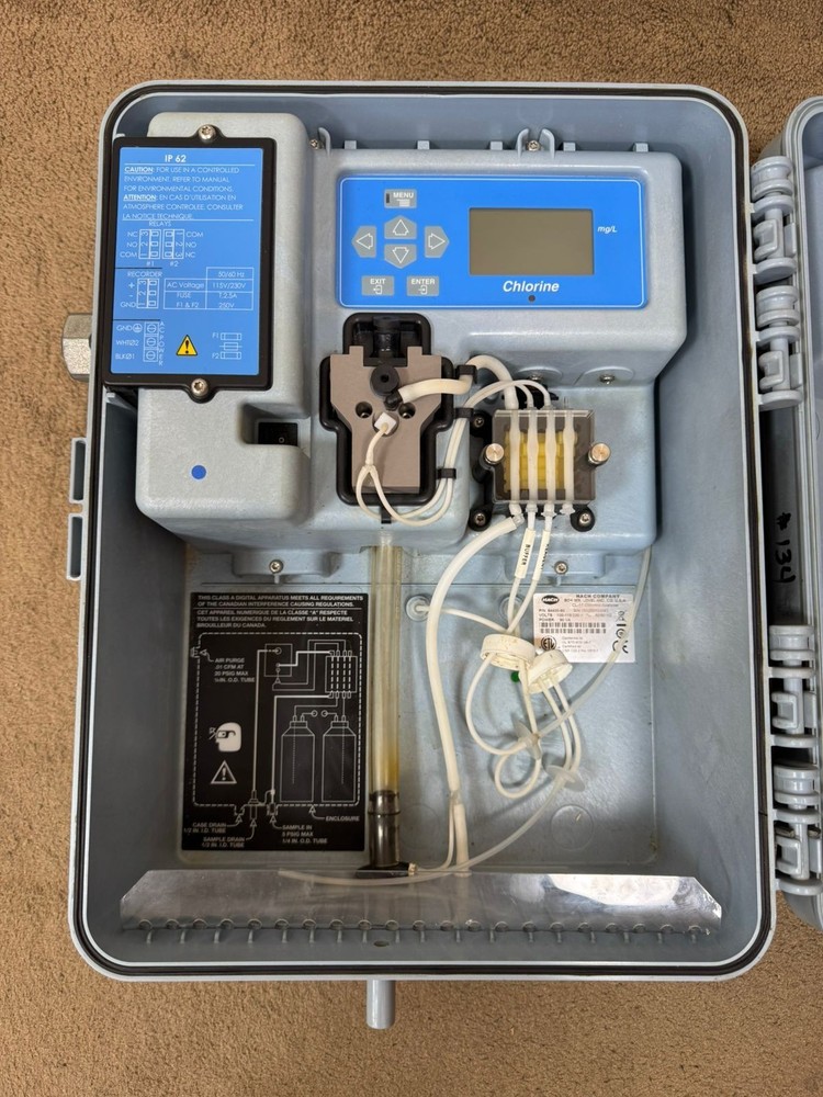 Hach / Chlorine Analyzer / CL-17 / 54400-60