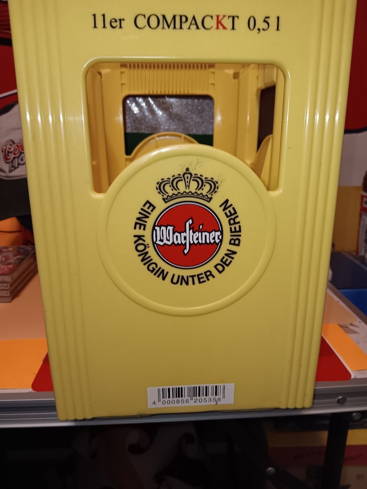 Warsteiner plastic carrying case 11 er Compactkt 0,5 1