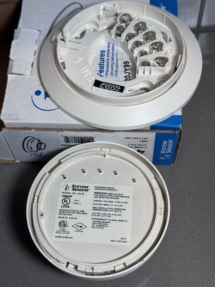 System Sesor 4W-B Smoke Detector (Tested)