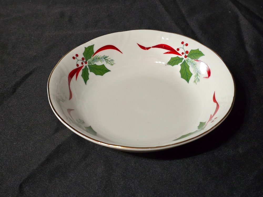 Southington by Baum Victorian Holiday 6-Piece Mixed Serveware Set