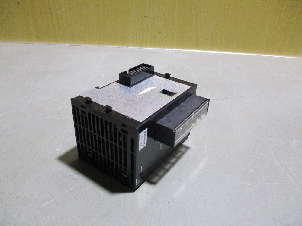 OMRON CJ1W-PD025 Power Supply Unit USED
