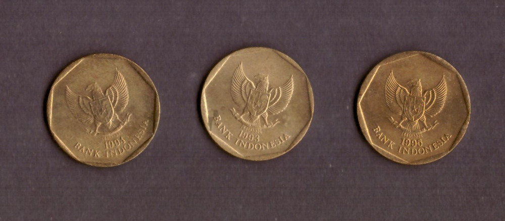 Indonesia 100 Rupees 1993, 1994, 1995 VF