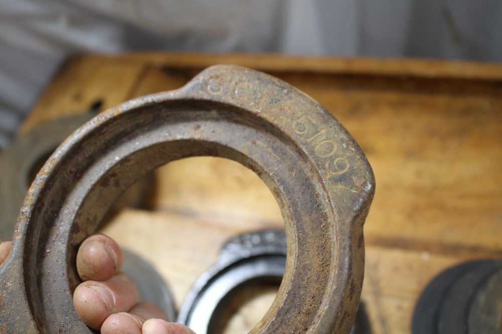 Mueller Tapping Tool B-100 TOOLING