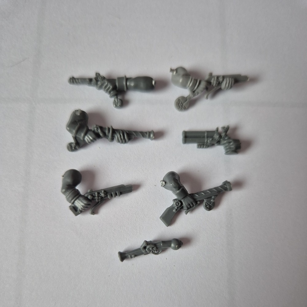 Warhammer Dwarf Thunderers Pistols Bits x 7