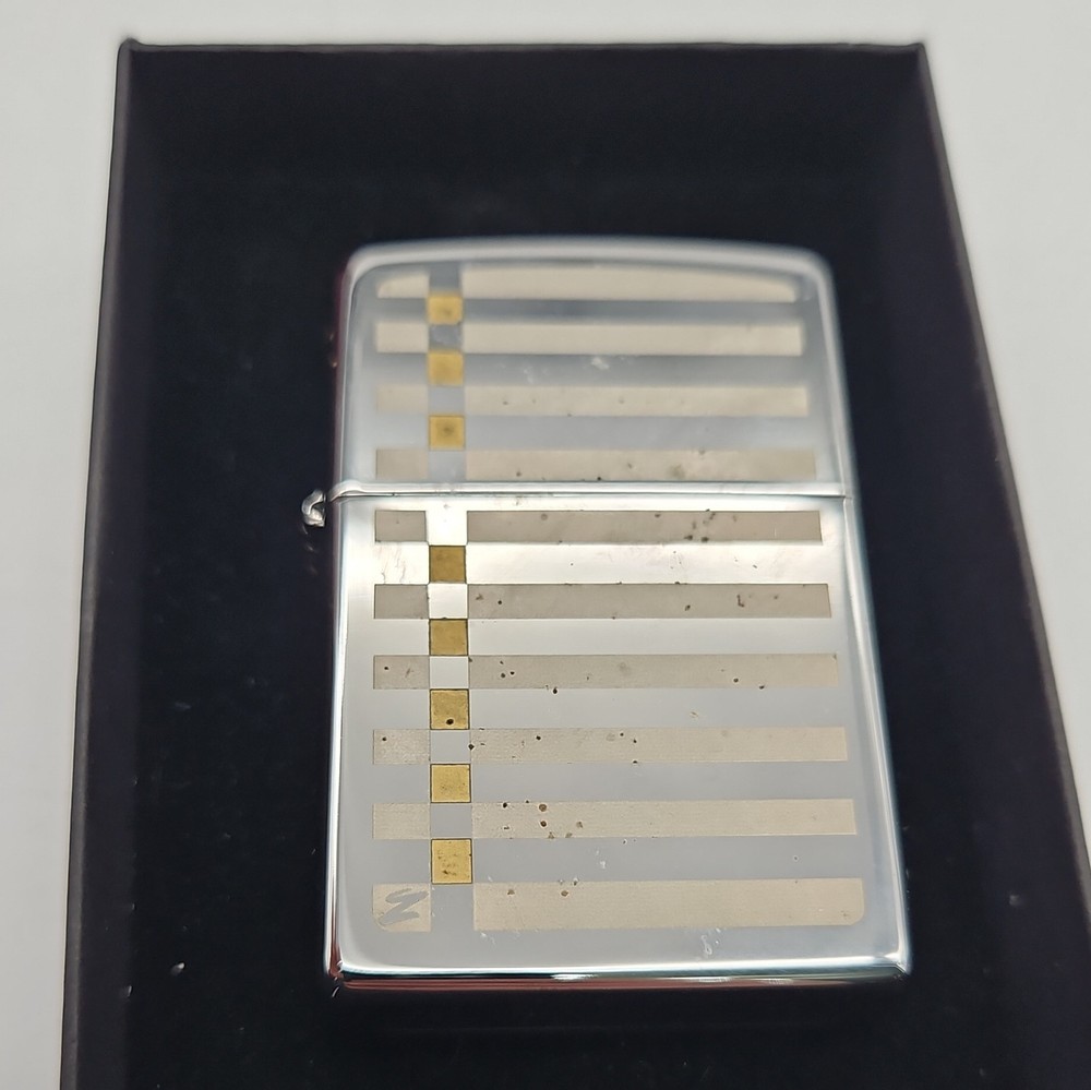 Zippo Lighter - Jewelry-Style  Design