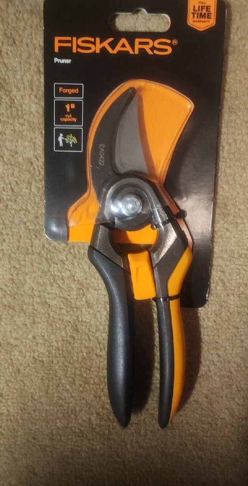 Fiskars scissors (different prices) (no bundle deal)