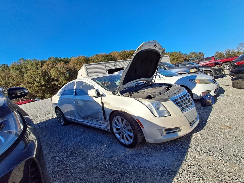 XTS 2013 Glove Box 4866356