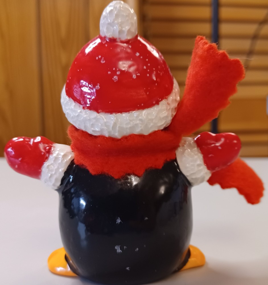 2012 Hull Pottery Commemorative black white penguine figurine