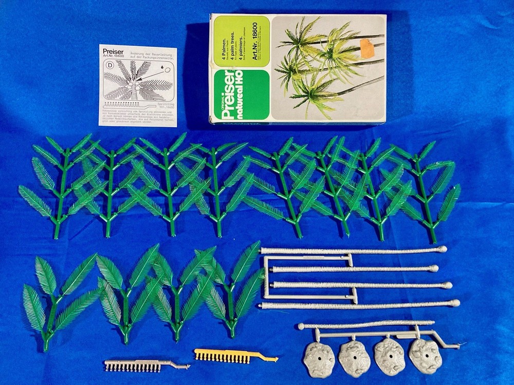 Preiser 18600, HO Scale 4 Palm Trees Unassembled Plastic Model Kit