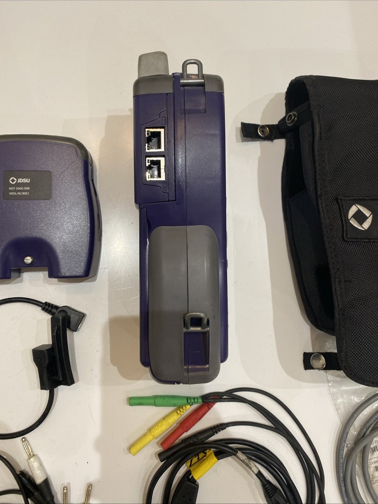 JDSU HST - 3000 unit, charger, case, test cables, test modules, cable bag.