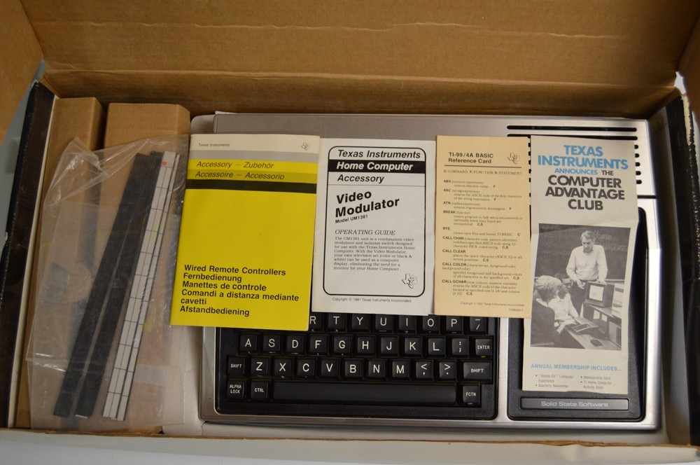 Vintage Texas Instruments Home Computer TI-99/4A Powers On +Games