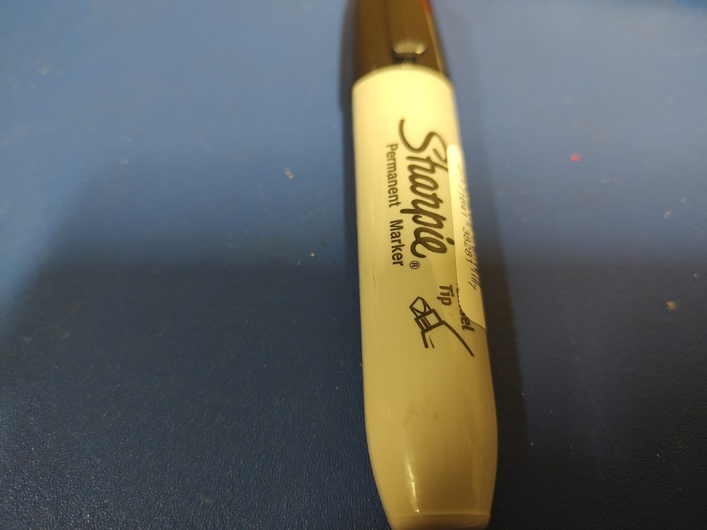 Sharpie Chisel Marker 2 Ea Red And 2 Ea Black ( 4 Pens )